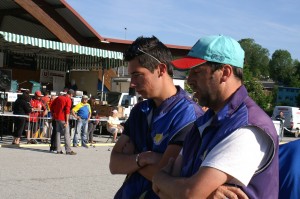 Dorian et Julien, les frères Guilhem de la Pétanque Villefranchoise, déjà prêts à remettre leur titre départemental en jeu.