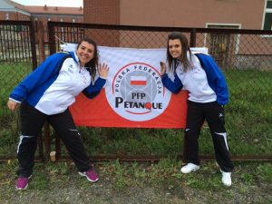 Aurélie Bories et Céline Lebossé prêtes à danser la Polka en Polska. 