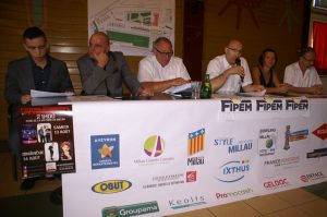 Responsable de l'AGSM et élus côte à côte pour cette conférence de presse de lancement du 1er Fesival International. 